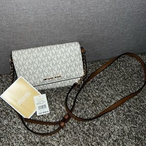 Micheal Kors crossbody